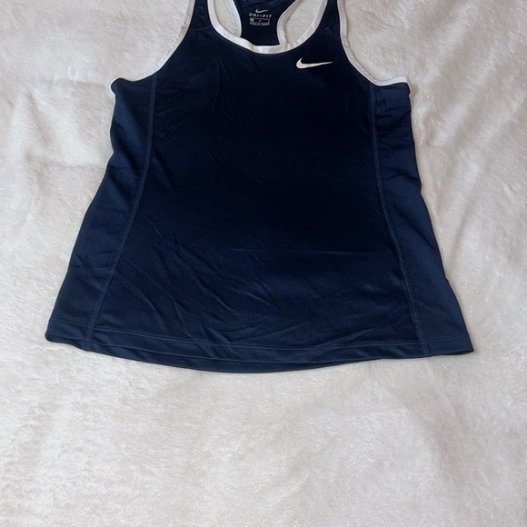 Nike Green Crop Relaxed 2 Tank Top Nike Green, Navy Blue - Picture 3 of 11